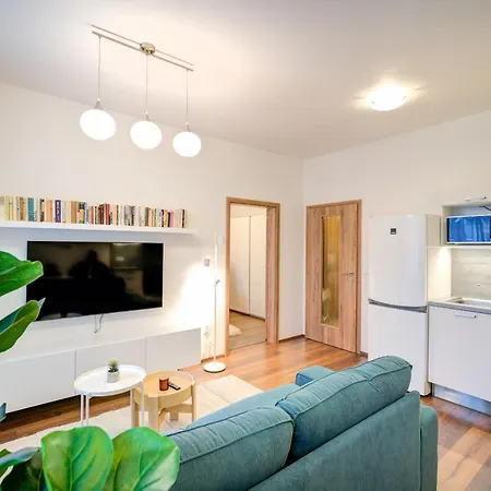 Urban By Homester Apartmán *