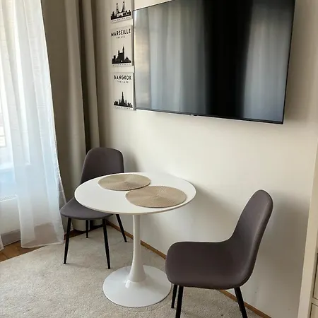 Urban By Homester Apartmán *