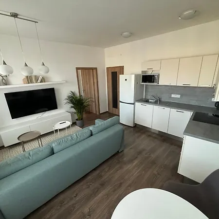 Urban By Homester Apartmán